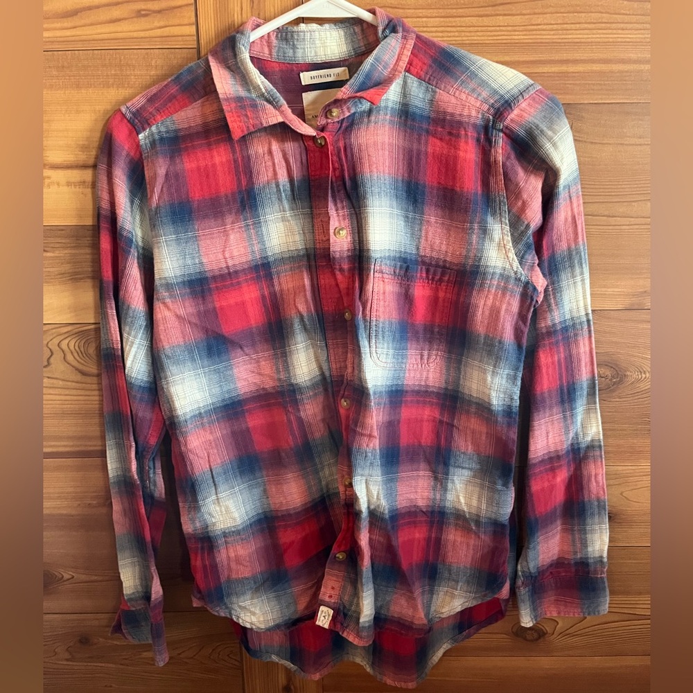 American Eagle Outfitters Red and Blue Plaid Button Down Shirt